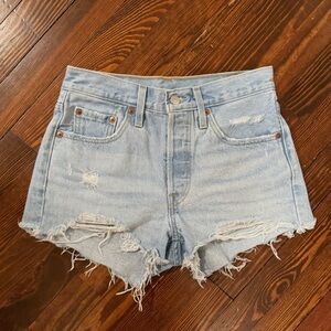 Women’s Levi’s 501 denim Shorts - size 25